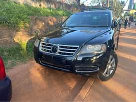 A picture of 2006 Volkswagen Touareg