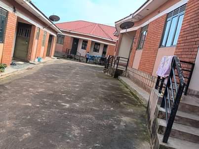 A picture of 9 units on sale in kireka kamuri road