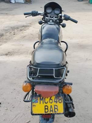A picture of Hii HAPA BOXER 150 Mbichiii iposokoni kwabei nafuu sana Laki