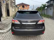A picture of KINZZYAUTO S 08109018982 11 300 000 Refer and earn Barely