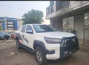 A picture of Toyota Hillux 2014 upgraded
