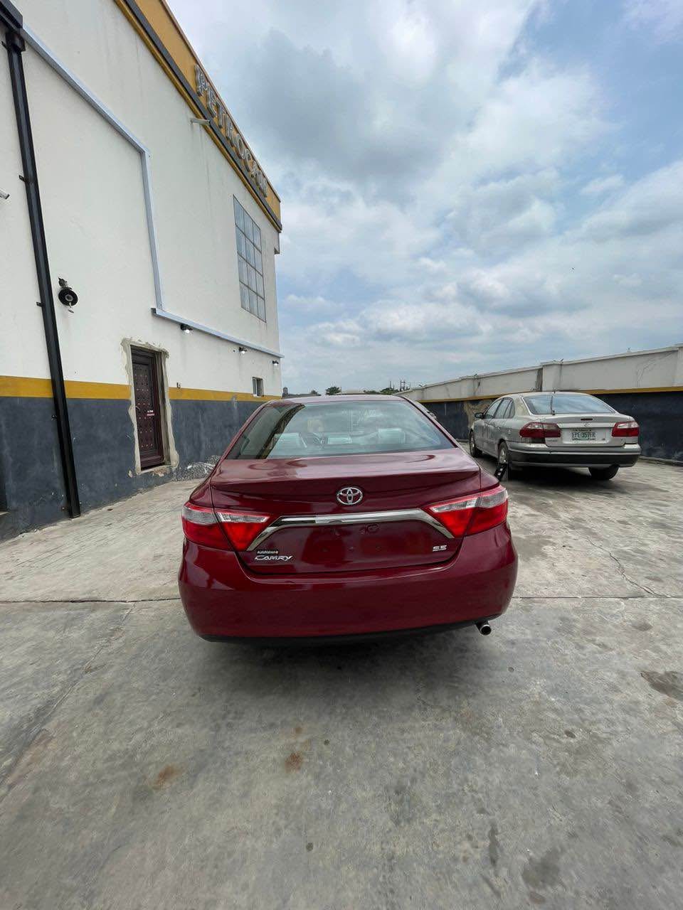 A picture of Tokunbo Toyota Camry 2016