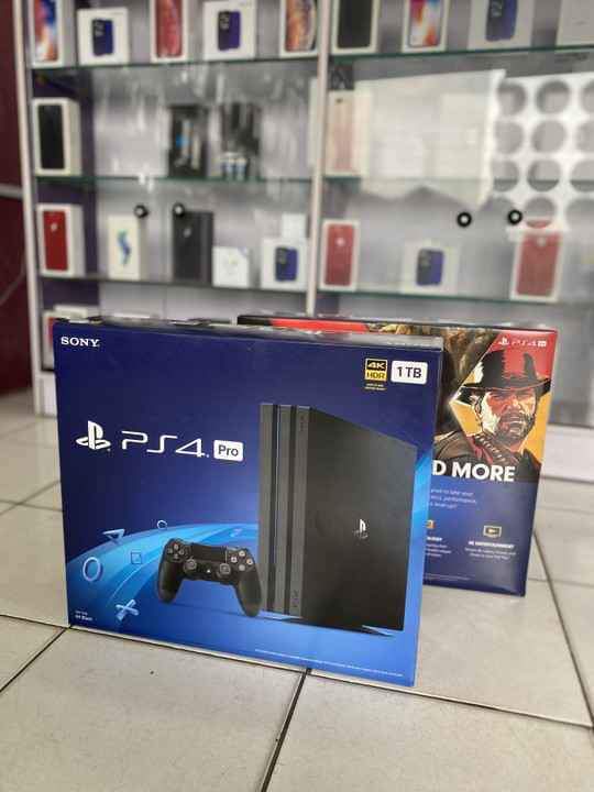 A picture of slim PS4 For for sale