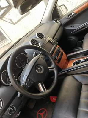 A picture of Good deal Clean 2008 Mercedes Benz Ml350 Full option Toks