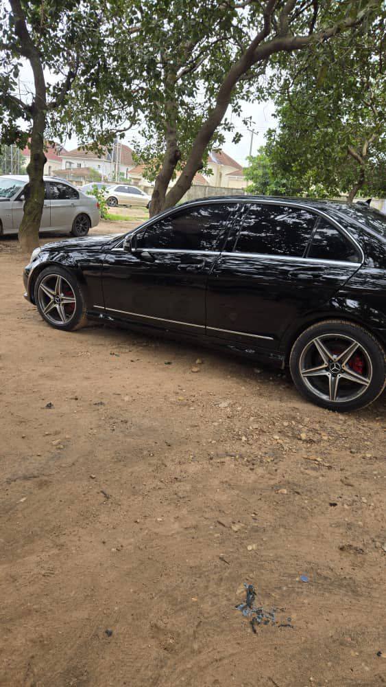 A picture of Mercedes Benz C300