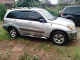 A picture of 2004 Toyota RAV4