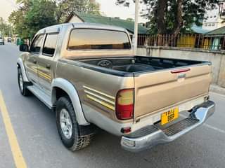 A picture of HULUX PICK UP