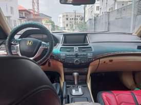 A picture of Honda crosstour 2011 call 09074495923