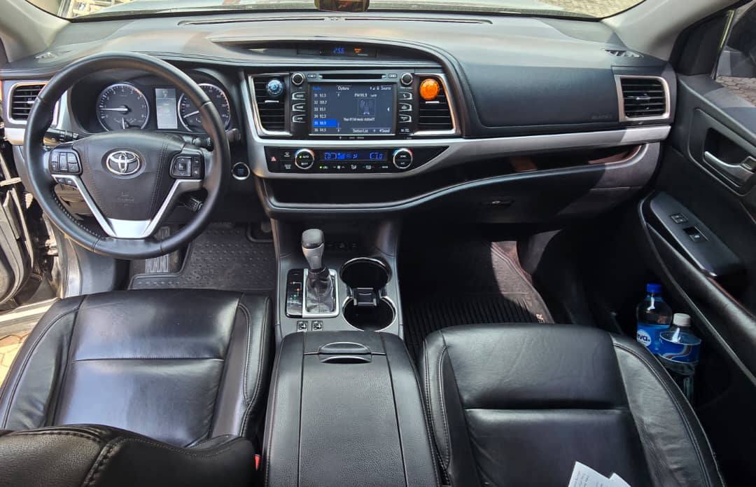 A picture of 2017 Toyota Highlander