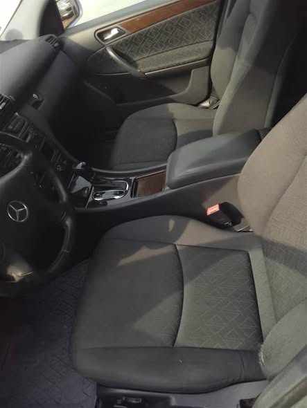 A picture of Mercedes benz C180