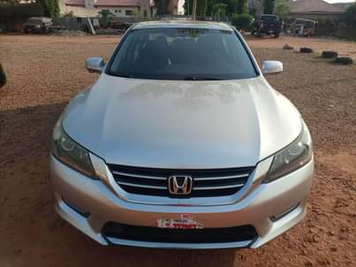 A picture of HONDA ACCORD 2013