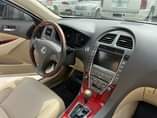 A picture of 6 Month used Lexus ES 350 2012 model First body