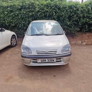 A picture of Toyota raum