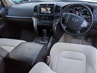 A picture of Land cruiser vx V8