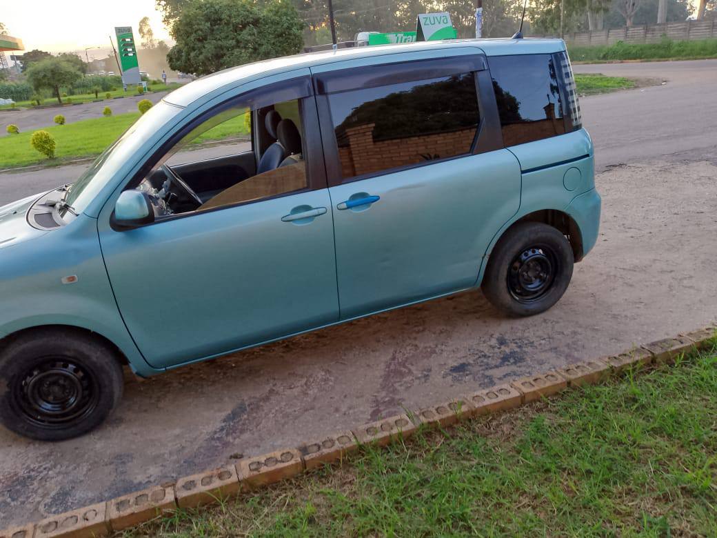 used toyota sienta