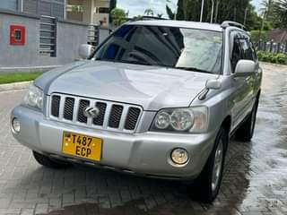 A picture of 2003 Toyota Kluger V