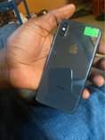 A picture of iPhone X 256gb