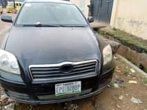 A picture of 2005 Toyota Avensis