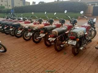 A picture of bajaj boxer 2.5