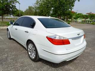 A picture of Hyundia genesis 2012 direct belguim