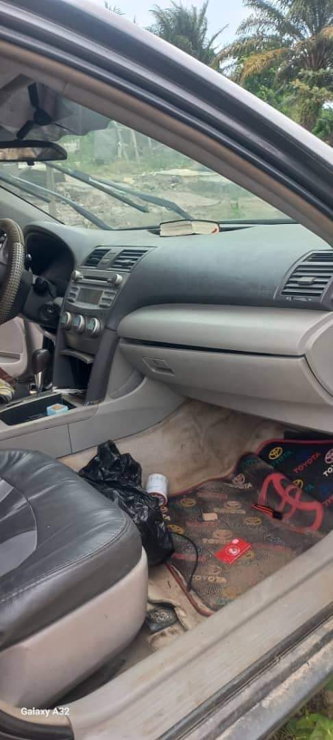 A picture of Toyota Camry 08