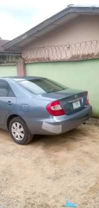 A picture of Toyota Camry 05