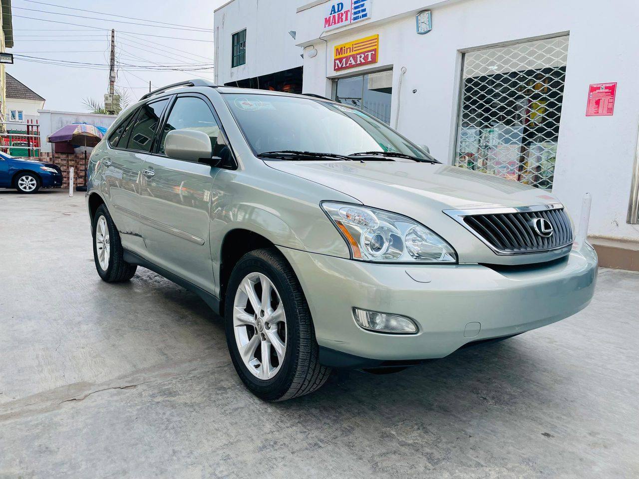 A picture of Direct TOKUNBO LEXUS RX350 2009
