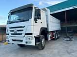 A picture of HOWO SINO TRUCK ON SALE