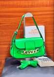 A picture of Neeew medium bags