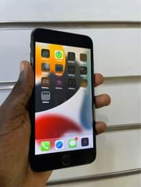 A picture of iPhone 7 Plus 128gb fingerprint working 400k WhatsApp or call
