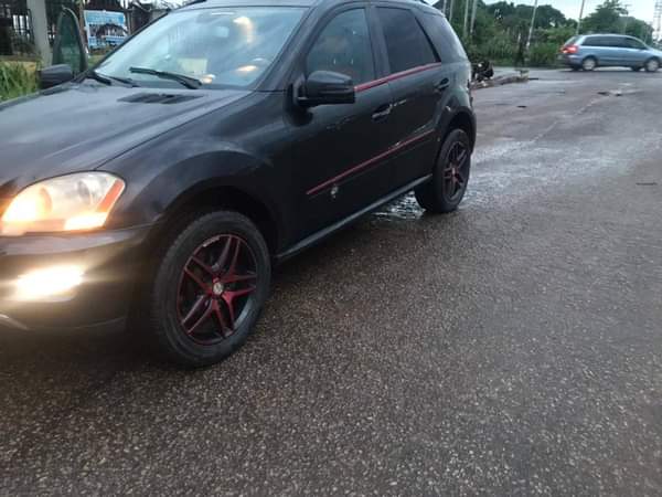 A picture of As clean as seen Mercedes Benz ML Everything is intact