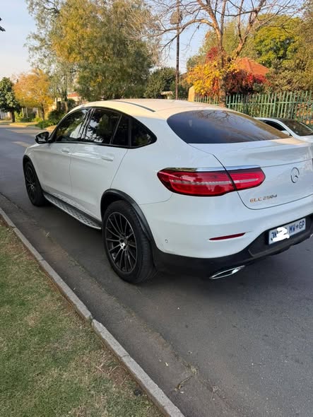 A picture of MERCEDES 2017 250d glc FOR SALE 27732 5565 84