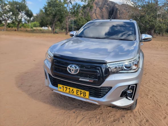 A picture of Hilux newmodel 2020 mil 107