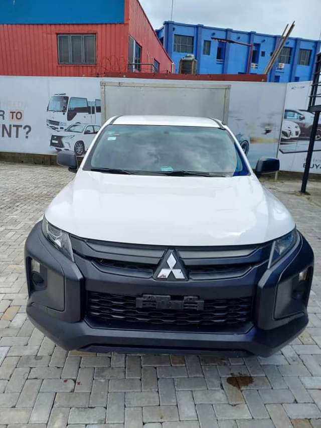 A picture of 2020 mitsubishi L200