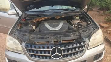 A picture of 2007 ML350 First body Engine Gear and AC very sound