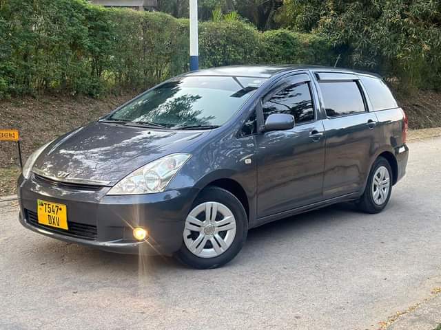 A picture of Toyota wish
