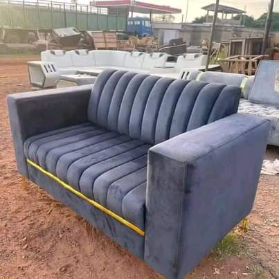 A picture of sofa mpya