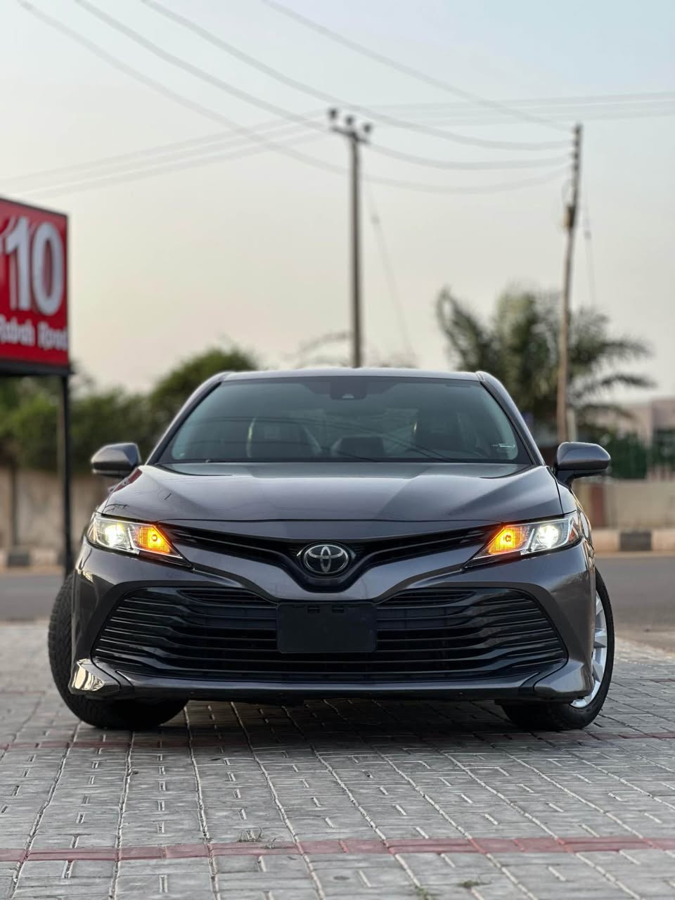 A picture of TOYOTA CAMRY 2020