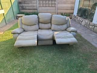 classifieds/furniture sofas