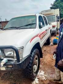 A picture of 1999 Toyota Pick up 1999 17