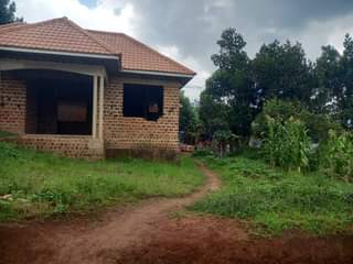 A picture of QUICK SALE 2 BEDROOM HOUSE FOR SALE IN KAWANDA 22m