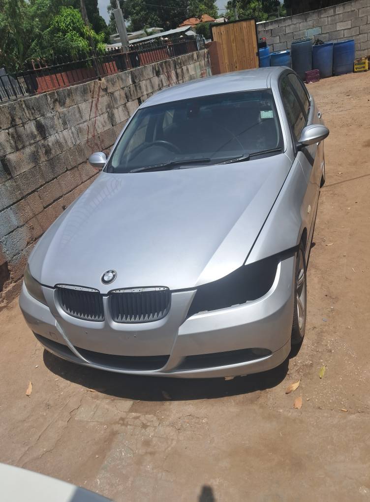 bmw 320i
