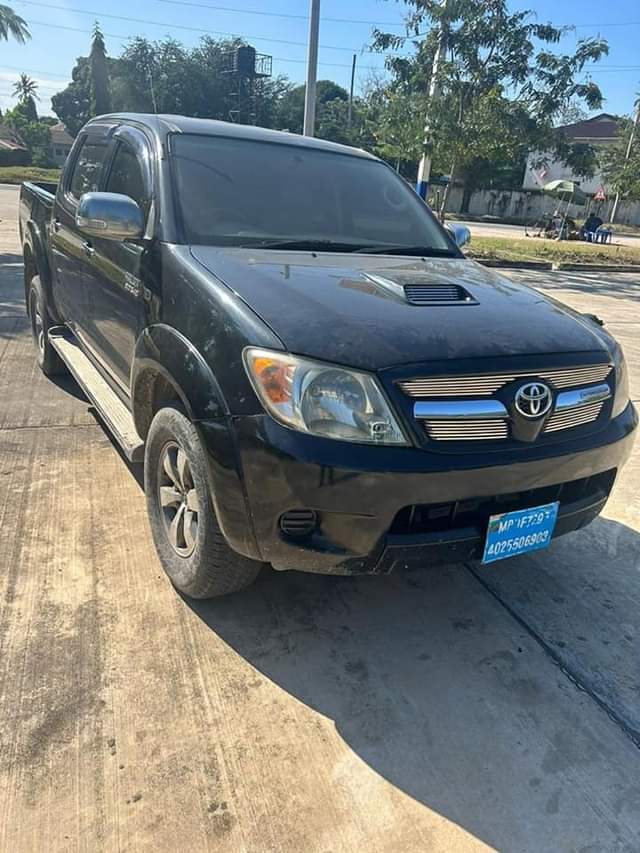 used toyota hilux