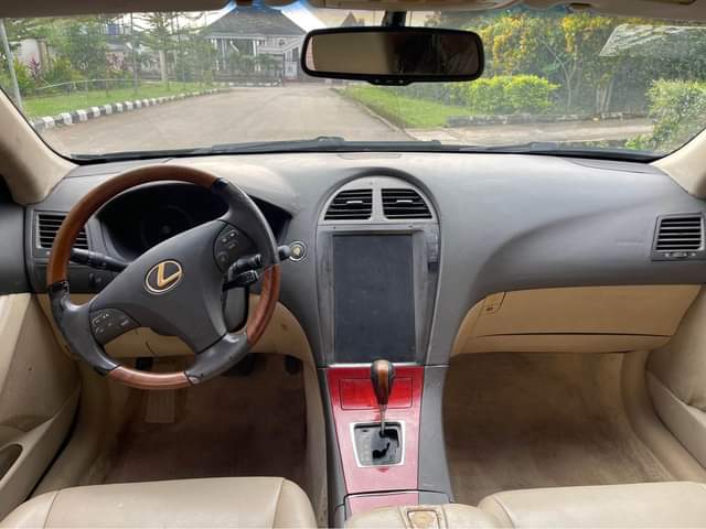 A picture of Super clean Toks standard registered Lexus ES350 2008 model registered