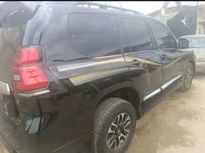 A picture of GX 470 upgraded toToyota Prado 2022 model Buy and driver