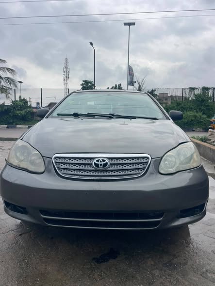 A picture of Toyota Corolla 04 awoof good engine and ac working gear