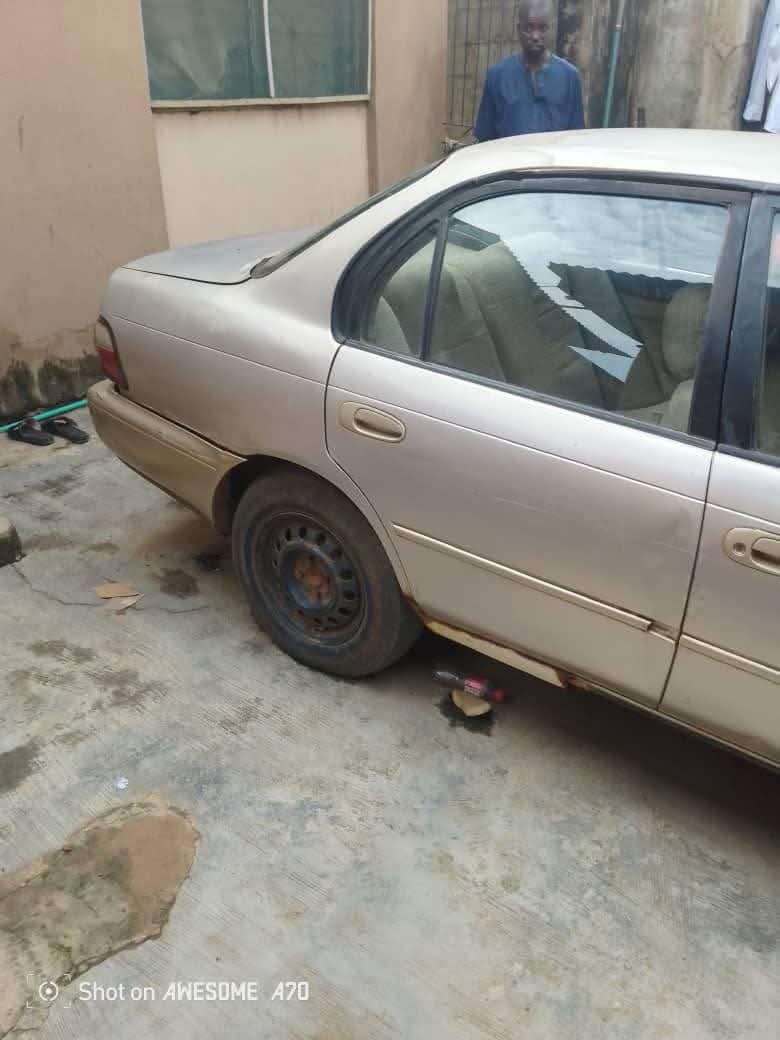A picture of Toyota corolla old model