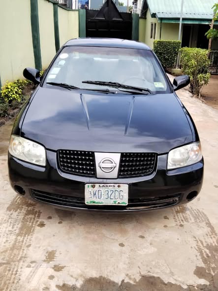A picture of 2003 Nissan Sentra