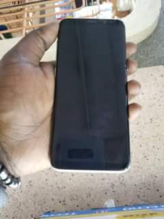 A picture of Galaxy S8 just 380k