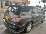 A picture of TOYOTA HARRIER